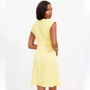 LOFT BUTTER YELLOW BUTTON FLARE MINI DRESS V NECK BUTTON DOWN SIZE 8 thumbnail 2
