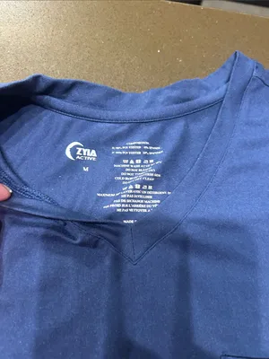 ZYIA Men's V-Neck Pocket Tee in Navy Blue thumbnail 2