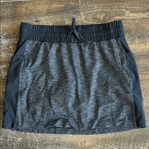 Athleta Charcoal and Black Performance Skort‎ Size Small Golf Pickleball thumbnail 1