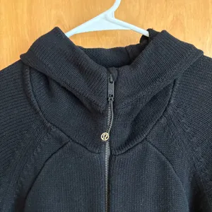 Lululemon‎ Knit Full Zip Hoodie Women Black Cashmere Blend Ribbed Sweater thumbnail 2