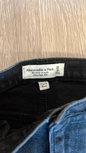 Abercrombie & Fitch Ankle Straight Jeans thumbnail 2
