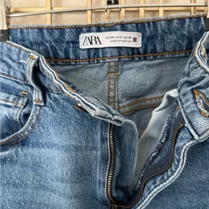 ZARA Mom Jeans thumbnail 4