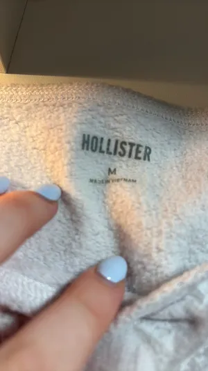 Hollister Camo Sweater Off-Shoulder thumbnail 2