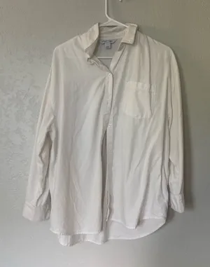 Old navy white button down shirt thumbnail 1
