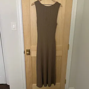 DISSH- Ivy Sleeveless Maxi Dress Moss Size XL thumbnail 2