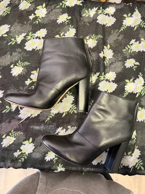 J.Crew Women’s Black Leather Ankle Booties with Block Heel. Size: 7.5 thumbnail 3