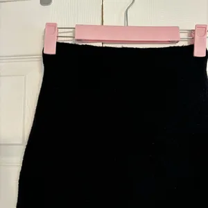Aritzia Babaton Merino Wool Johan Skirt Black thumbnail 7