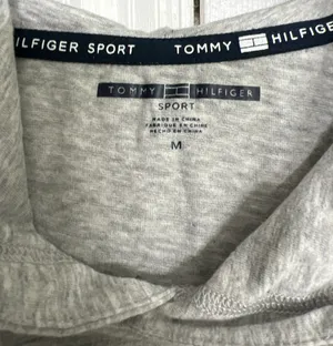 Tommy Hilfiger Hoodie Shirt- Like new! thumbnail 3