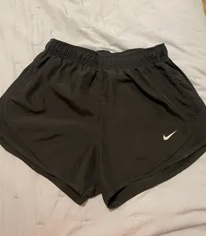 Nike Black  Shorts thumbnail 1