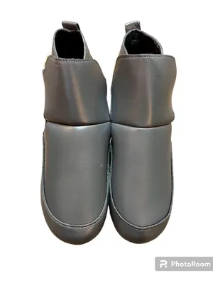 Retro Style Everyday Rain Boots for Women’s Size 7.5 thumbnail 3