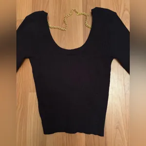 12th Tribe Black Long Sleeve Crop Top with Chain Detail size S thumbnail 4