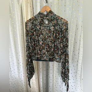 Free People All Dolled Up Mesh Floral Sheer Cropped Front Insert Lining Blouse M thumbnail 6