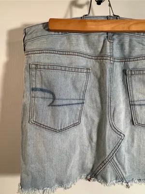 American‎ Eagle Women’s Size 14 Denim Mini Skirt Cut Off Light Wash Distressed thumbnail 7