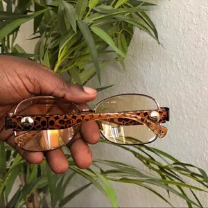 Coach Signature Monogram Sunglasses Morgan S573 Brown Tint Round Oversize Chic Classic Retro Designers Luxe Luxury thumbnail 3