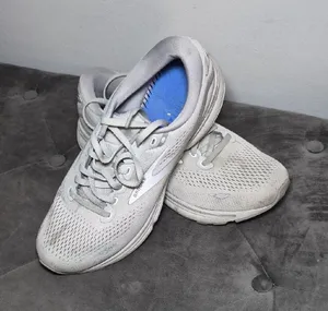 Brooks Sneakers Women's Light Gray Running Shoes 9.5 NO INSOLES thumbnail 1