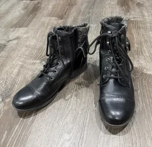 Mudd Black Boots thumbnail 1