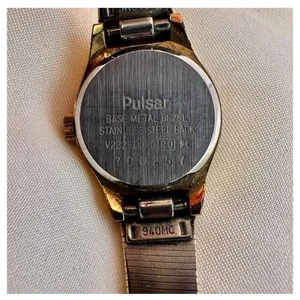 Pulsar gold tone stainless steel vintage watch thumbnail 8