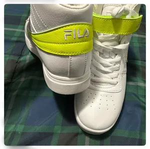 White and green Fila high top sneakers #Fila #HighTops thumbnail 3