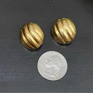 Vintage 60’s TRIFARI Polished Gold- tone Dome Clip On Earrings thumbnail 4