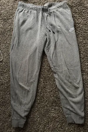 Grey Nike Sweatpants Women’s thumbnail 1