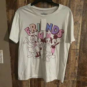 Disney NWT Mouse Friends White T-Shirt size medium (sh2 5) thumbnail 1