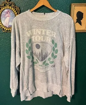 Aerie Oversized Gray Crewneck Size Medium Terry Cloth thumbnail 1