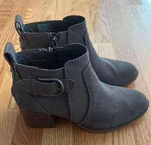 UGG Suede Boots thumbnail 1