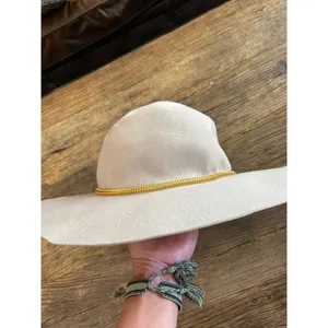 Hat Attack Glam Hat Beige & Chain Womens Size OS thumbnail 6