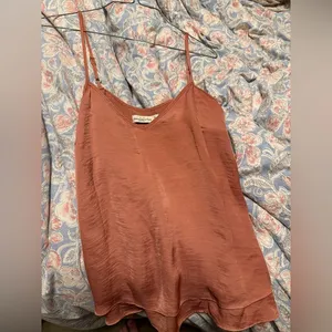 Abercrombie Excellent Condition Tank Top Size Medium- Pink thumbnail 1