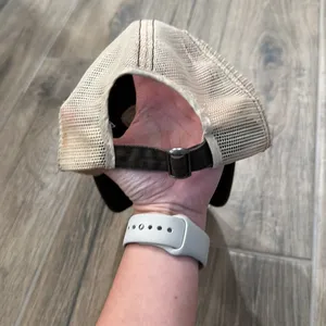 Hat thumbnail 3