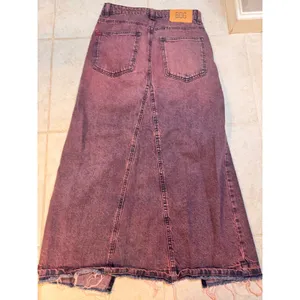 BDG Denim Maxi Skirt Mauve Berry Wash High Waist Front Slit Raw Hem XS thumbnail 8