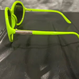 Lime Green Oversized Sunglasses thumbnail 4