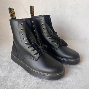 Dr Martens Boots Unisex Black Combat Smooth Leather Lace Up Shoes Sz 10W / 9M thumbnail 6