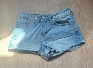 Levi’s A-Line Shorts thumbnail 1