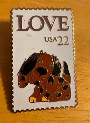 The March Co 1985 USA 22 Love Puppy Stamp Pin thumbnail 1