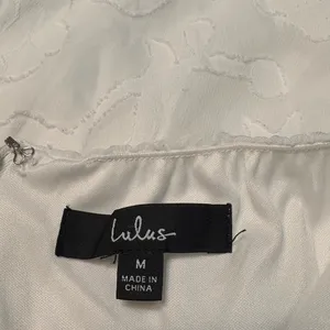 Lulu's Textured White Jumpsuit size M thumbnail 9