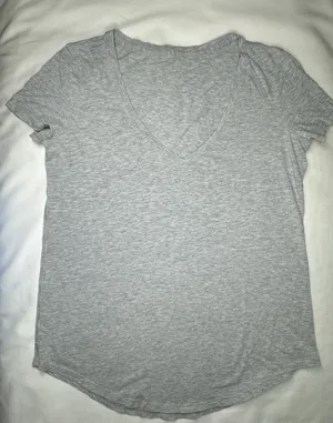 Love Tee V-Neck thumbnail 2