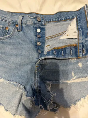 Levi’s Original 501 Shorts in Medium Wash thumbnail 3