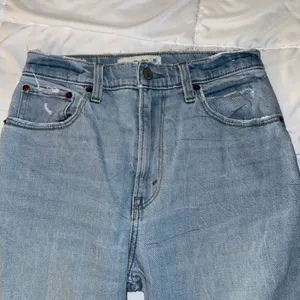 Abercrombie & Fitch Ankle Straight Ultra High Rise Curve Love Jeans 26/2S thumbnail 3