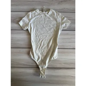 SKIMS T-Shirt Bodysuit Beige Small EUC thumbnail 4