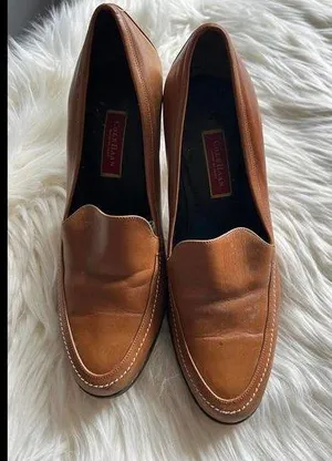 Cole Haan leather pumps size 6.5 thumbnail 2