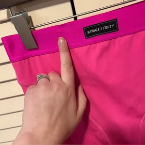 Savage X Fenty See last pic for very small snag in waist line, no holes or stains. Otherwise in like new condition! Women’s size XL. thumbnail 7