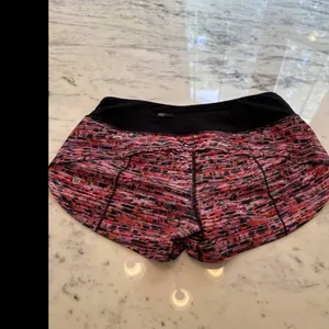 Lululemon speed short in size‎ 4 thumbnail 3