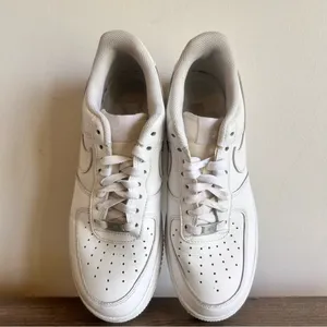 Nike Air Force 1 ‘07 Triple White Shoe Size 8.5 or 10 #404A thumbnail 7