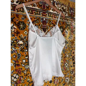 70s Vintage USA Union Made White Camisole sz Medium Bali thumbnail 5