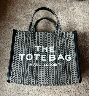 Marc Jacobs Tote thumbnail 1