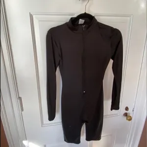 K Mock Neck Front‎ Zip Thigh Length Black Bodysuit thumbnail 7