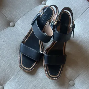 Prada Leather Slingback Sandals in Nero Size 39 thumbnail 3