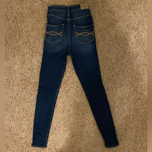 Abercrombie & Fitch Distressed Womens Jeans size 0 / W25 thumbnail 5