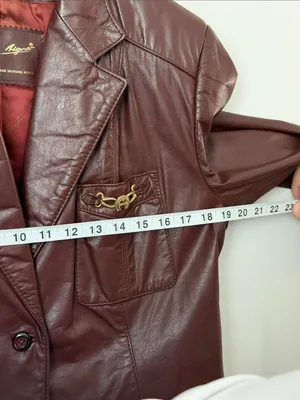 Vintage women’s Etienne Aigner Red Burgundy Leather Jacket, size 16 ©️ thumbnail 7